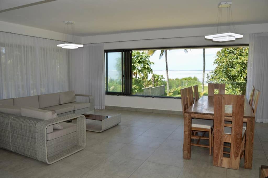 Appartement De Luxe Sur La Plage Riambel Dış mekan fotoğraf